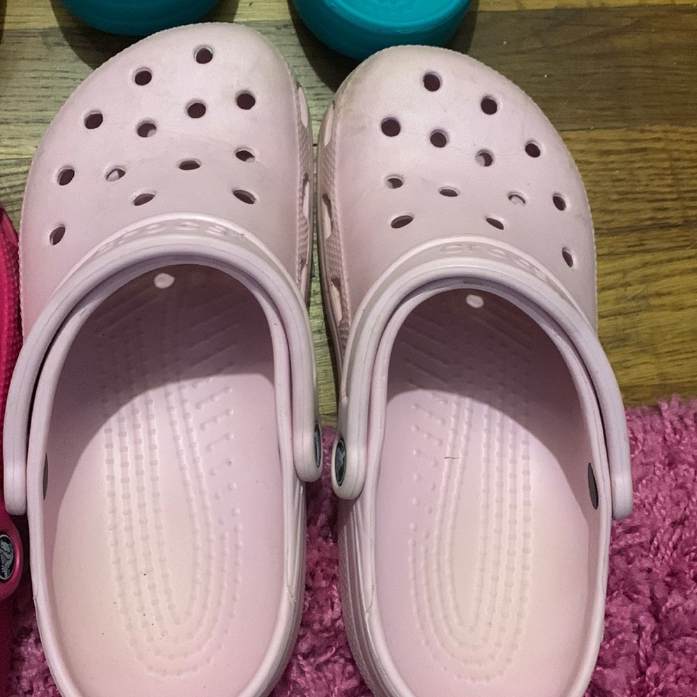 Blush size 8 crocs